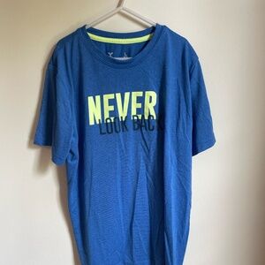 Boys quick dry t-shirt L (14/16).